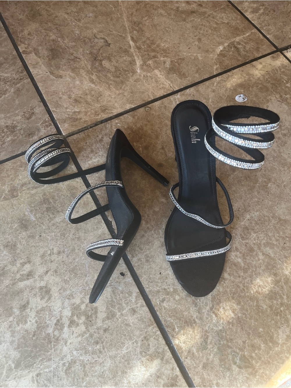 NWOT Strappy wrap around Black velvet Rhinestone Evening Heels - Picture 4 of 7